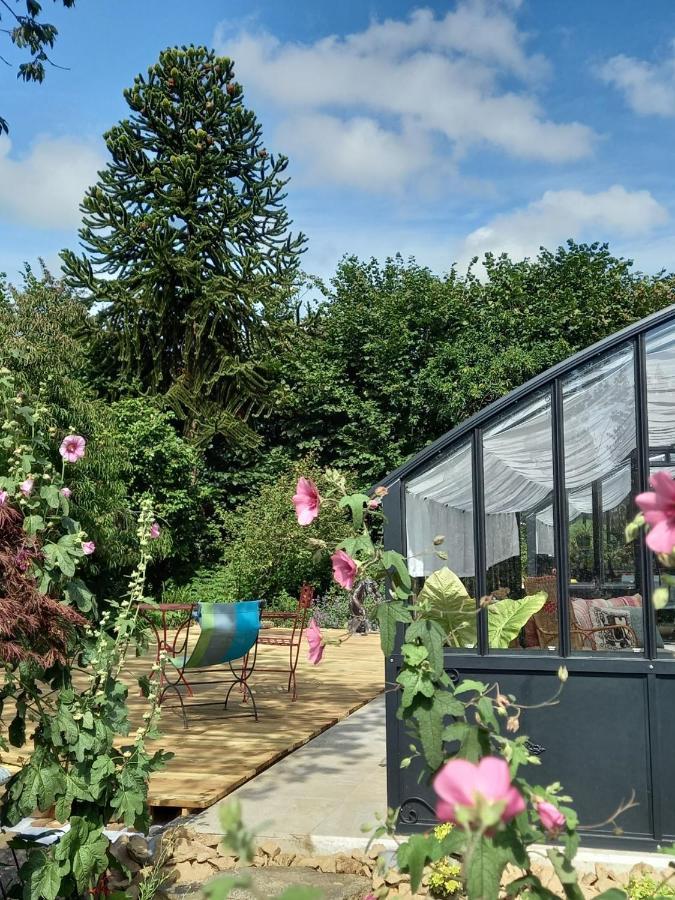 Le Petit Manoir Panzió Isigny-le-Buat Kültér fotó
