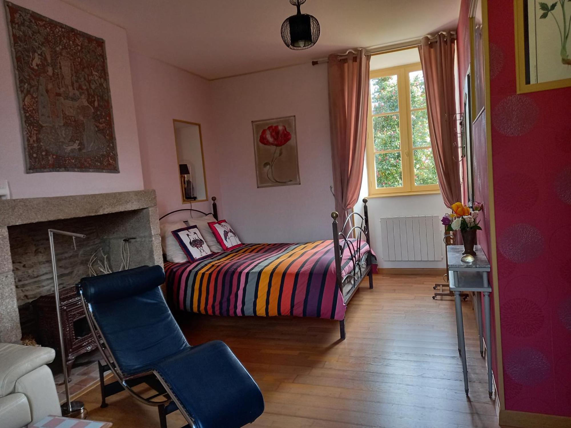 Le Petit Manoir Panzió Isigny-le-Buat Kültér fotó